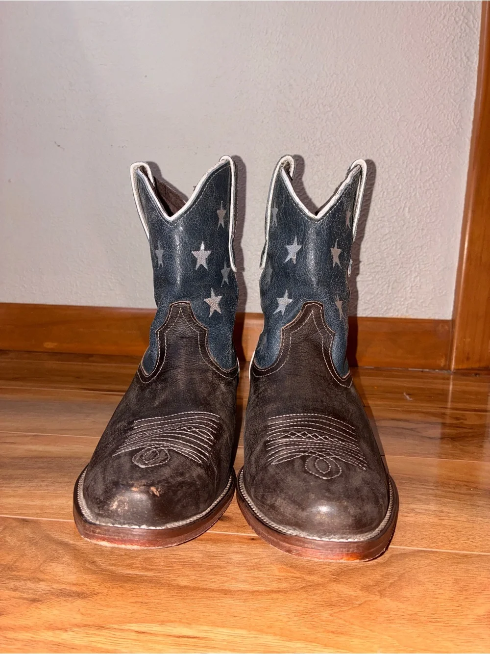Roper Women's American Beauty Shorty Boots, flag print- size 9.5